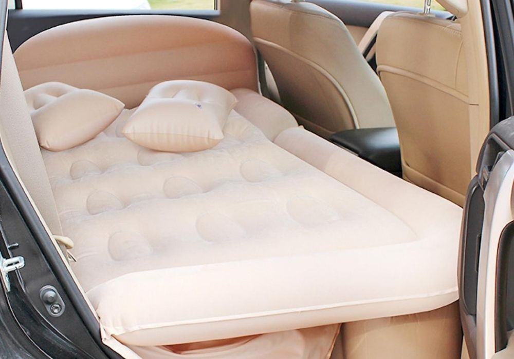Nệm hơi xe ô tô sau khi gấp gọn, tiết kiệm diện tích