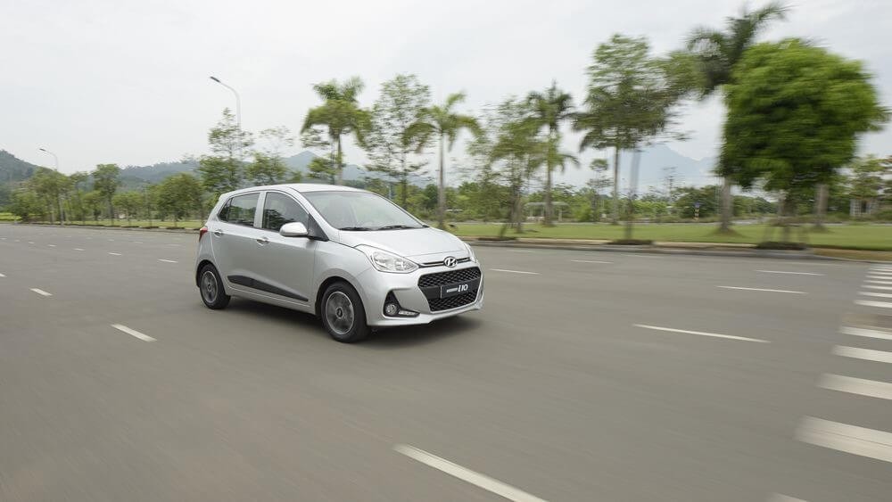 Giá xe ô tô số tự động: Hình ảnh ngoại thất Hyundai i10 Hatchback