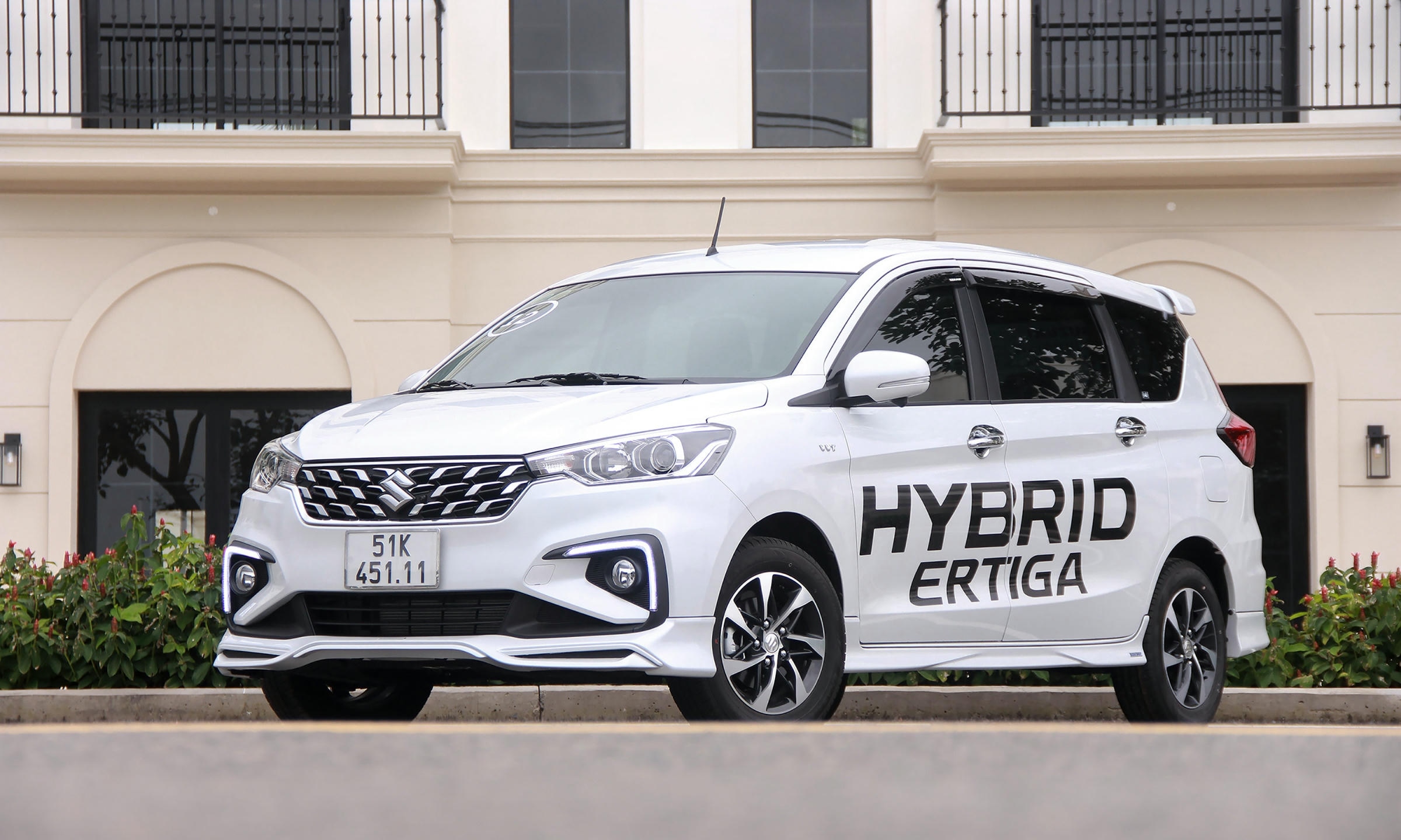 Ngoại thất Suzuki Ertiga Hybrid - MPV 7 chỗ