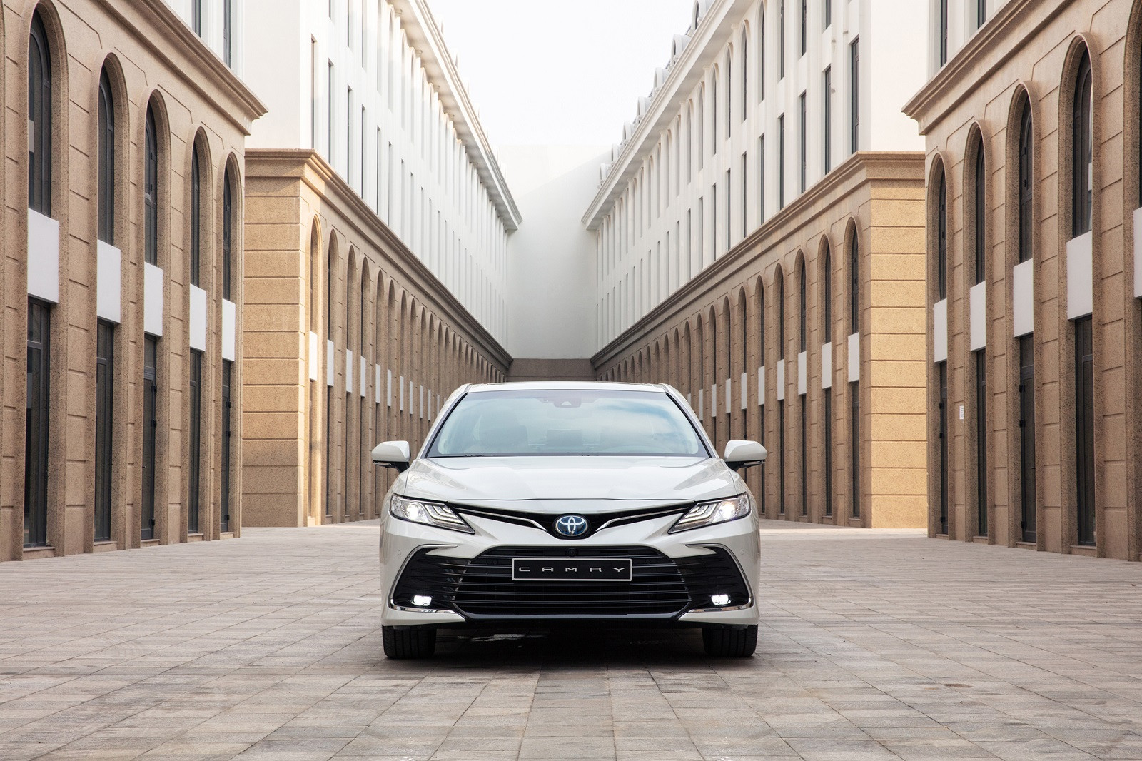 Giá Xe Toyota Camry 2.5 Cập Nhật