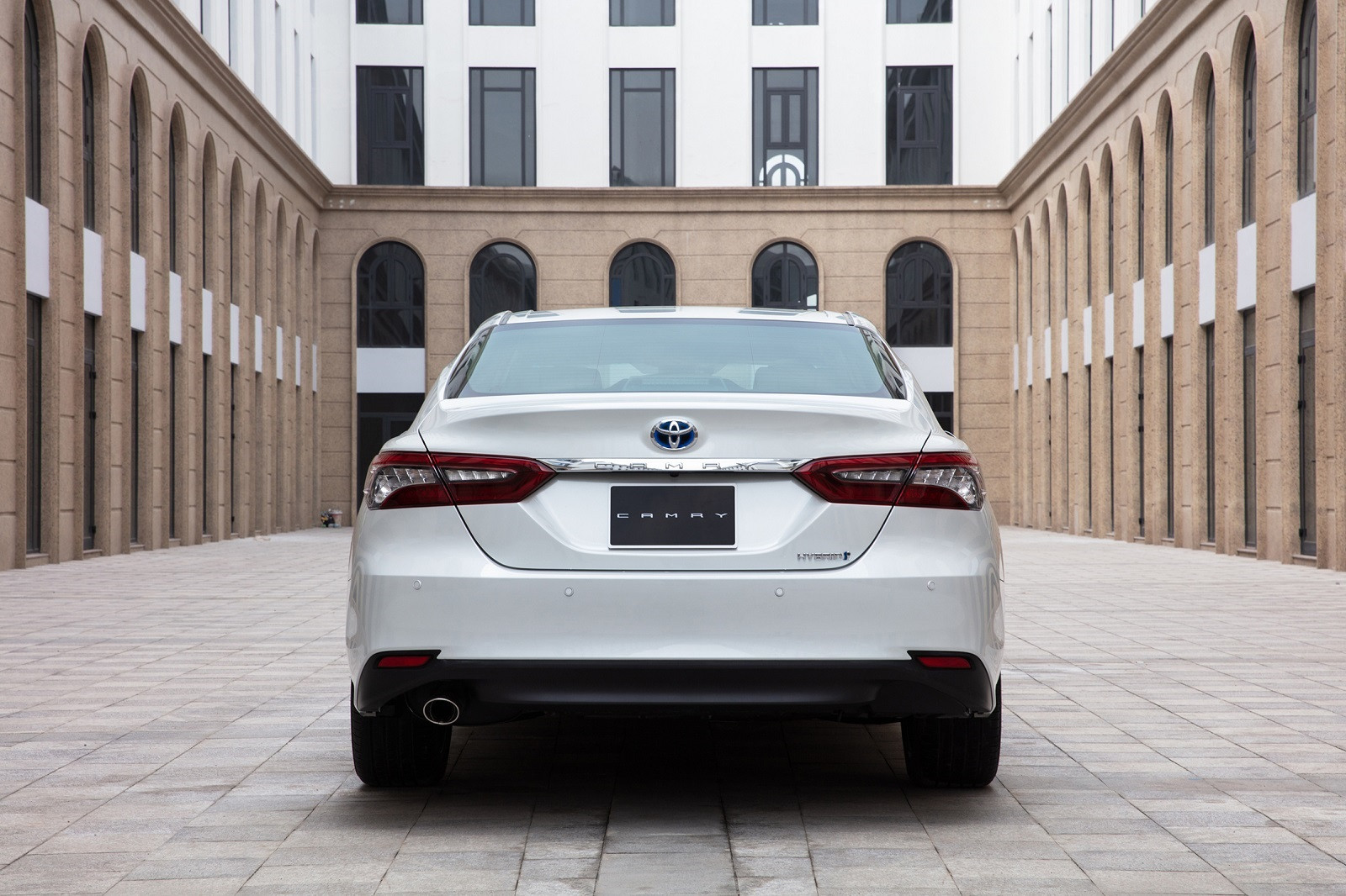 Giá Xe Toyota Camry 2.5 Cập Nhật