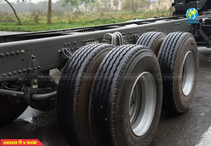 Các yếu tố ảnh hưởng đến tuổi thọ của lốp ô tô tải