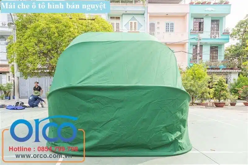 Nhà để xe ô tô hình bán nguyệt tiện lợi cho không gian nhỏ hẹp