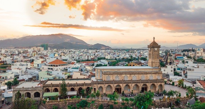 Nhà thờ Núi Nha Trang điểm đến du lịch dễ dàng tiếp cận bằng xe ô tô thuê