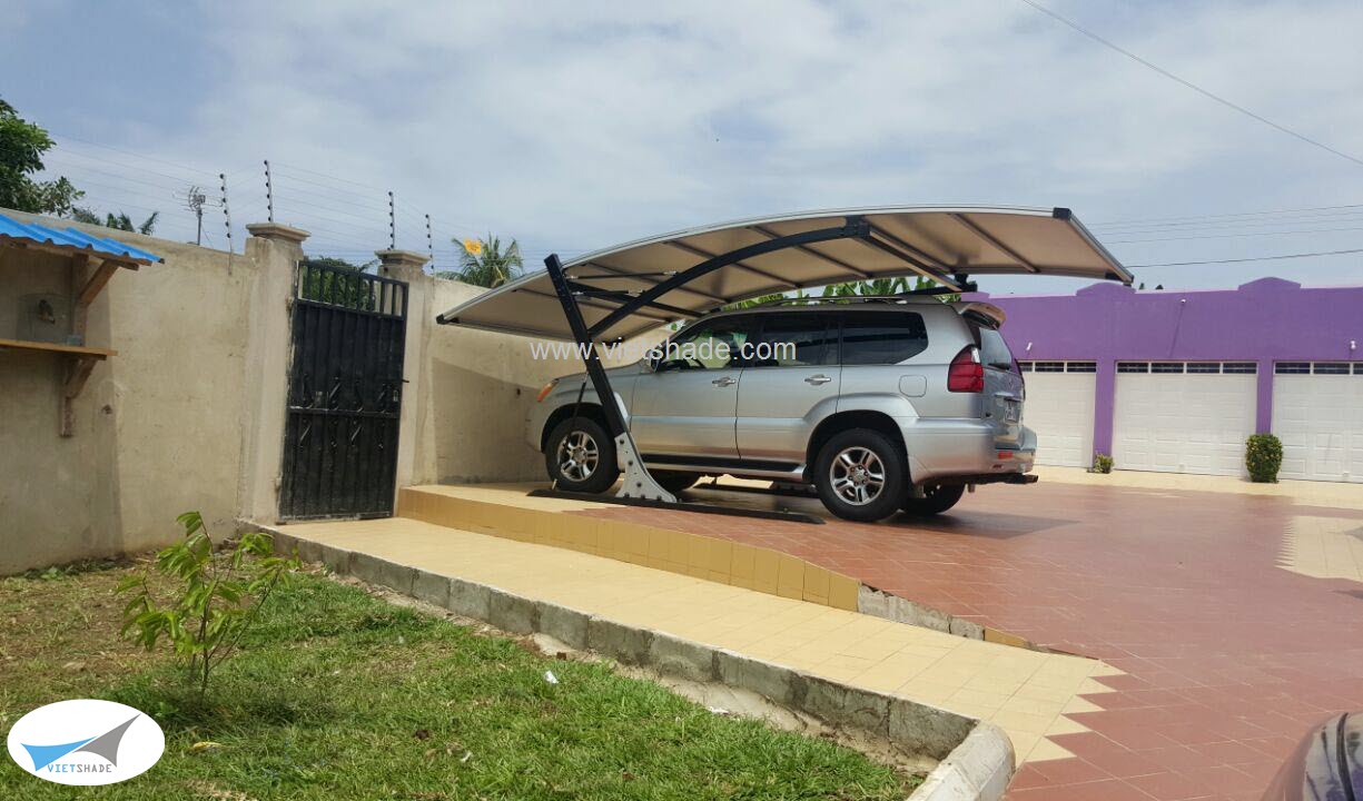 Cận cảnh mái bạt căng cao cấp của nhà xe ô tô thông minh