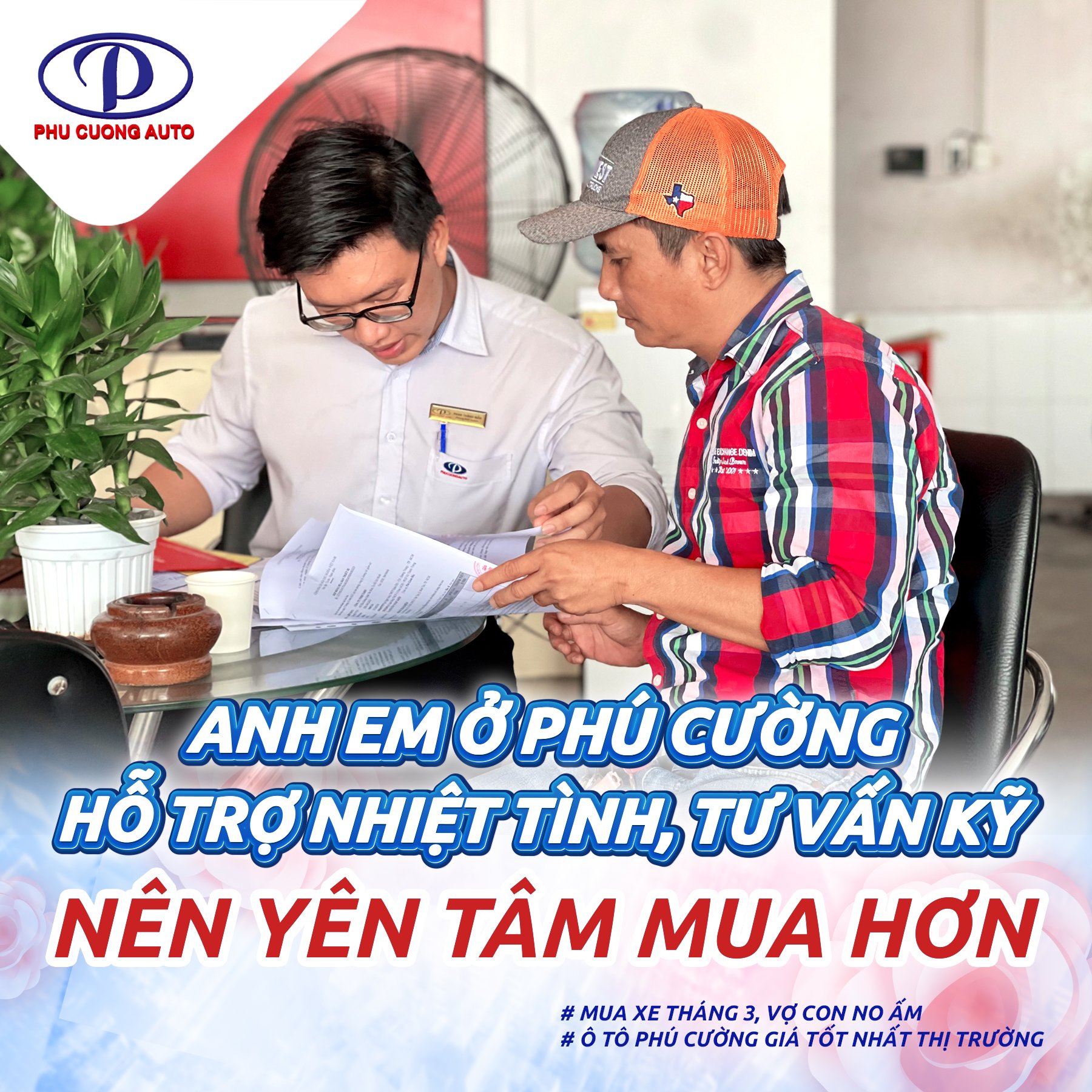Nhân viên tư vấn điều kiện và quy trình vay tiền ngân hàng mua xe ô tô
