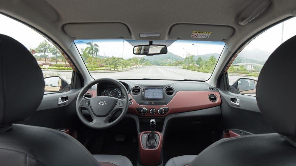 Không gian nội thất hiện đại của xe i10 số tự động
