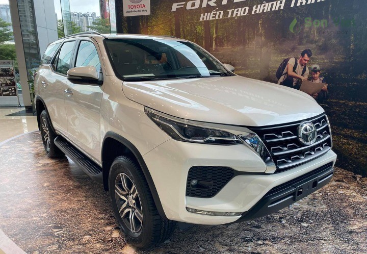 Xe ô tô 5 chỗ dưới 1 tỷ đáng mua nhất