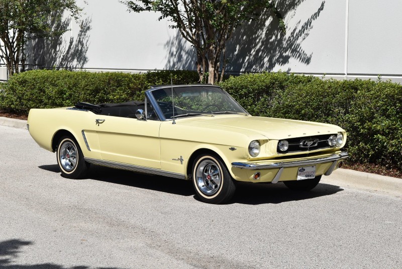 Xe mui trần Ford Mustang Convertible 1965 sau khi trải qua cải tiến