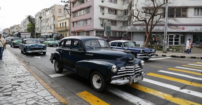 Những chiếc xe ô tô cổ kỳ lạ đặc trưng trên đường phố Cuba