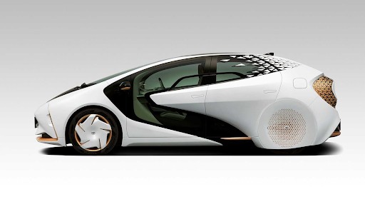 Nội thất xe ô tô thông minh Toyota LQ với trợ lý AI Yui