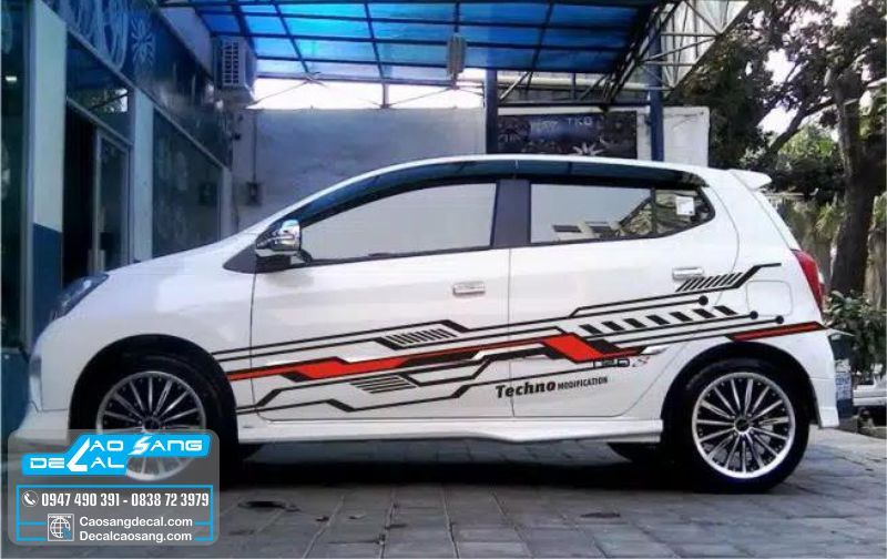 Tem dán Kia Morning kết hợp bạc đen đỏ