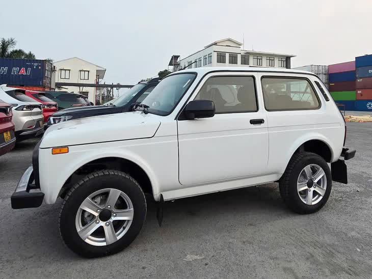Lada Niva 2 cửa, mẫu SUV gầm cao nhỏ gọn Lada Niva 2 cửa, mẫu SUV gầm cao nhỏ gọn