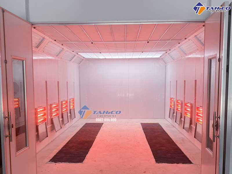 Thiết bị lọc khí trần phòng sơn ô tô