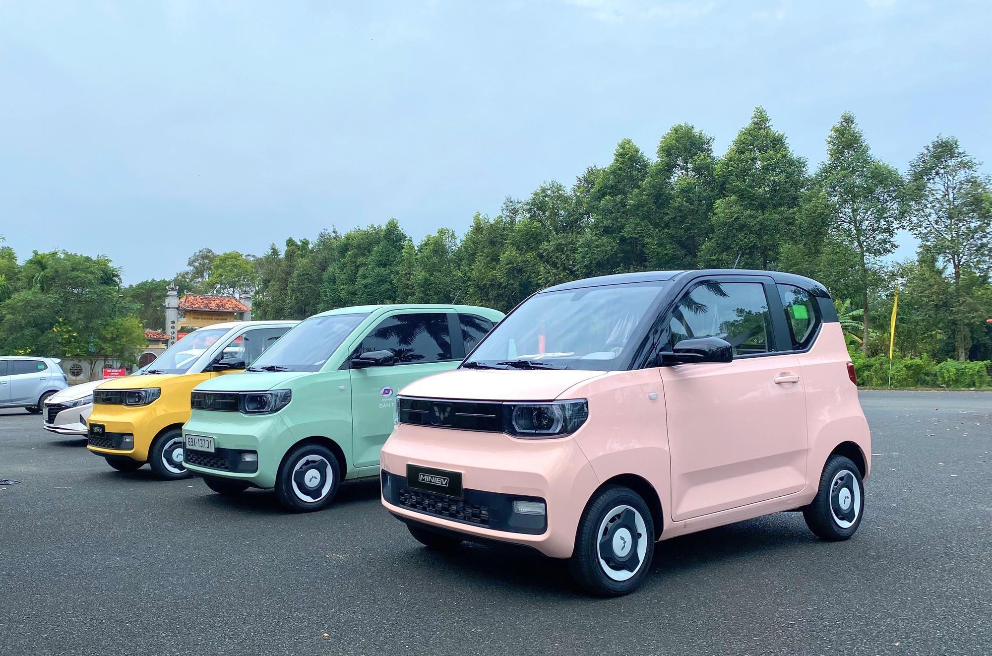 Wuling Mini EV - mẫu xe ô tô điện Việt Nam sản xuất bởi TMT Motors