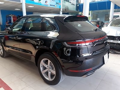 Phủ Ceramic bảo vệ sơn xe Porsche