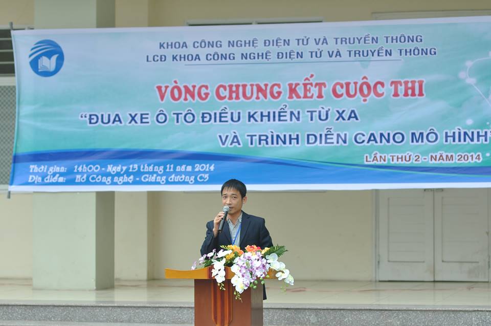 Đua xe ô tô điều khiển: Từ sân chơi sinh viên đến đam mê công nghệ