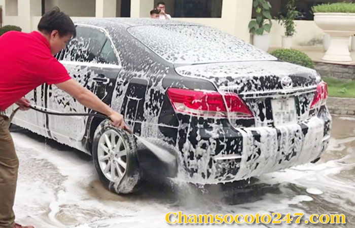 Các hạng mục chăm sóc xe ô tô tại nhà