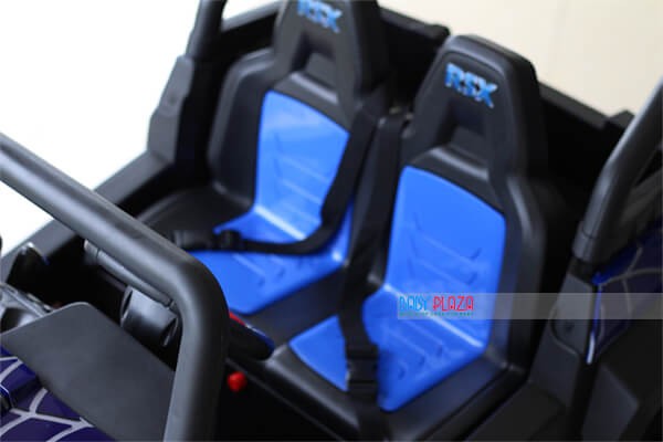 Cận cảnh mặt trước xe ô tô điện S2588 loại to