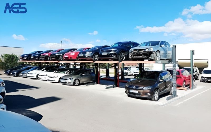 Sàn nâng xe hơi 2 tầng nổi lắp đặt tại bãi xe của một siêu thị lớn