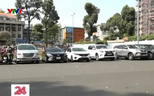 Kinh nghiệm đỗ xe ô tô an toàn và hiệu quả