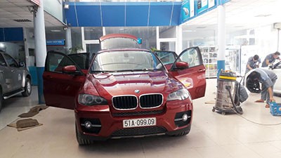Sơn xe ô tô với chi phí hợp lý
