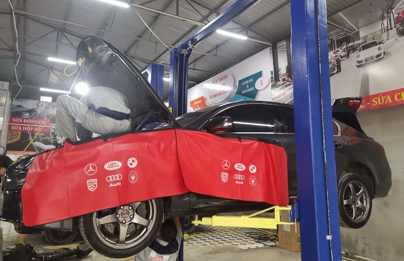 Kiểm tra xe ô tô bị rung khi tăng tốc Kiểm tra xe ô tô bị rung khi tăng tốc