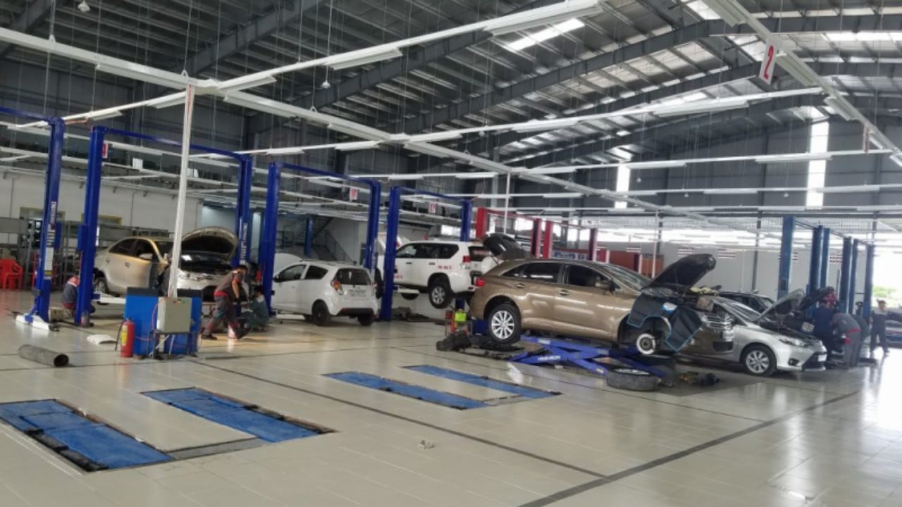 Tổng quan gara sửa xe ô tô Auto24h ở Đông Anh với nhiều khoang sửa chữa