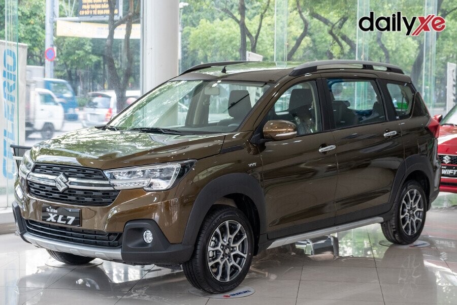 Thiết kế thể thao, đậm chất SUV của xe ô tô chạy Grab Suzuki XL7