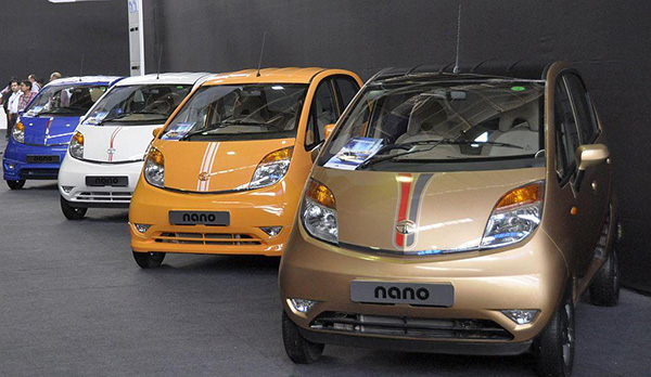 Đồ thị doanh số xe Tata Nano cho thấy sự sụt giảm mạnh sau năm đầu tiên ra mắt