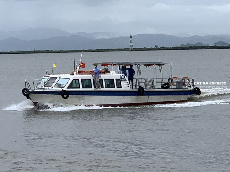 Tàu cao tốc bến Gót