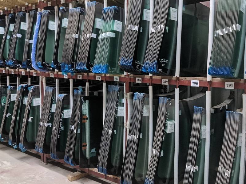 Thay Kính Cửa Xe Ô Tô Nhanh Chóng, An Toàn