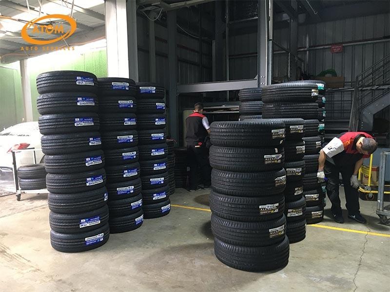Quy trình thay lốp xe ô tô Innova E chuyên nghiệp