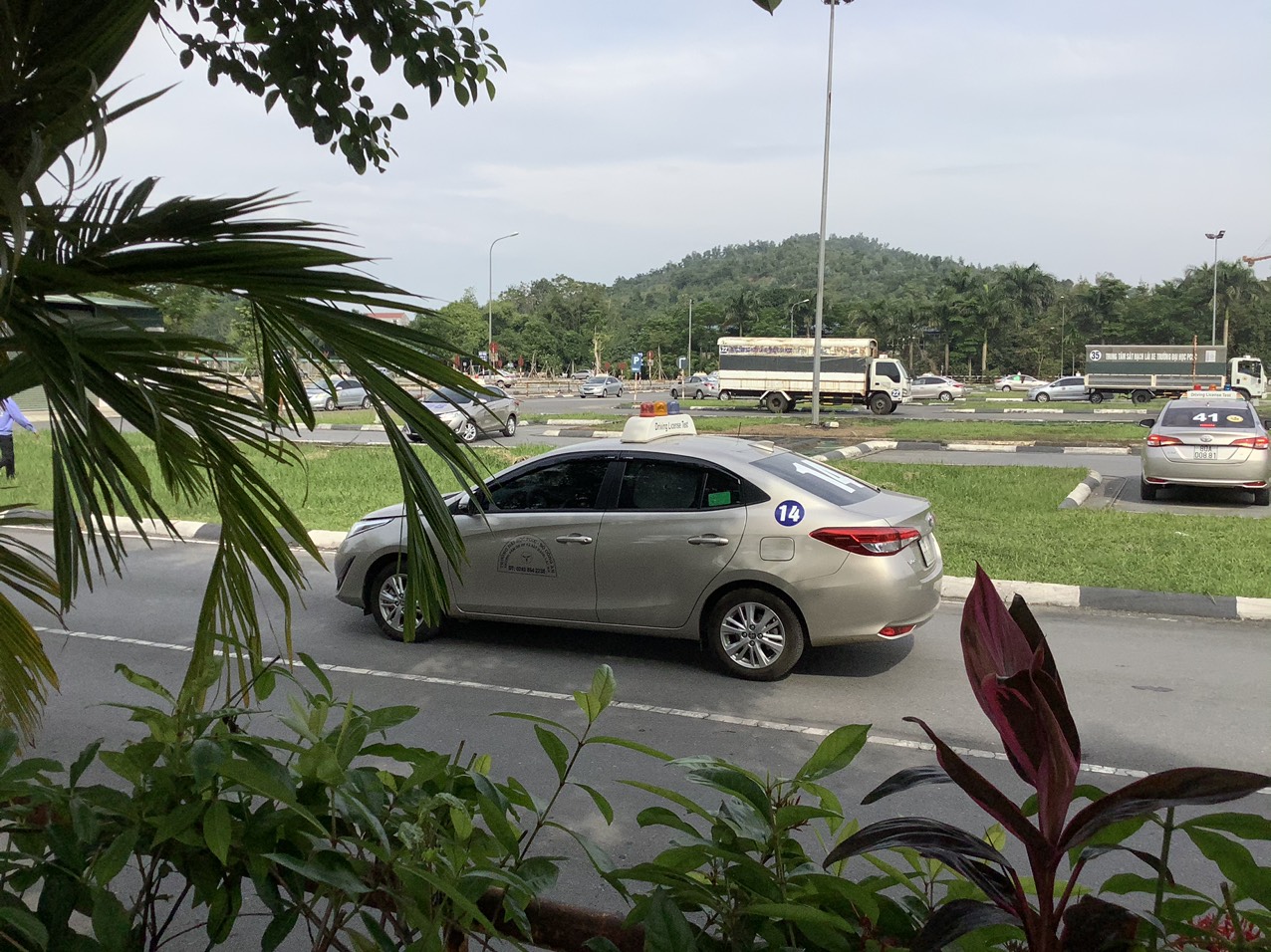 Học viên thi sát hạch lái xe ô tô hạng B2