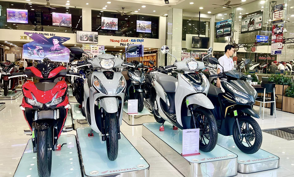 Biến động thị trường xe ô tô xe máy