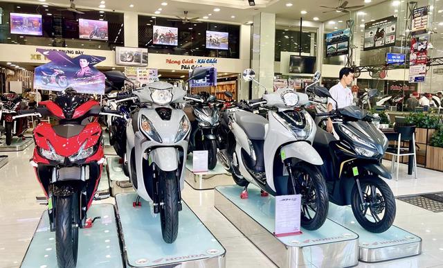 Biến động thị trường xe ô tô xe máy