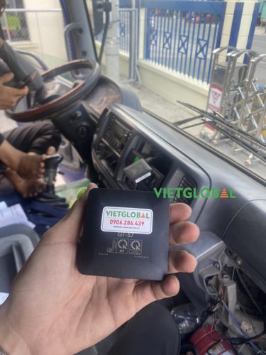 Lắp đặt thiết bị giám sát xe ô tô GT-S04 trong xe
