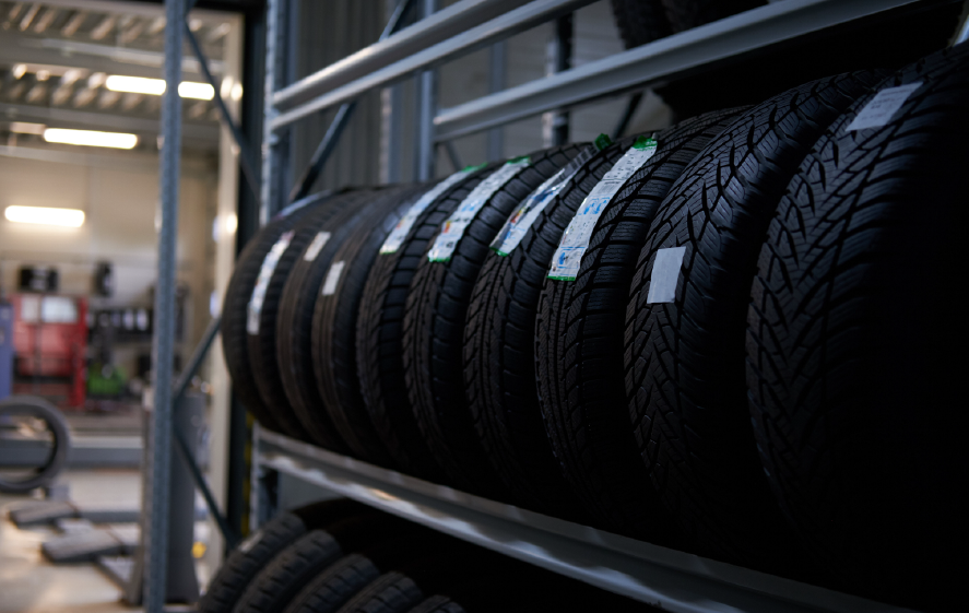 https://toyotaokayama.com.vn/wp-content/uploads/2025/07/thu-tuc-nhap-khau-lop-xe-o-to-4_1.png
