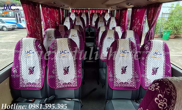 Nội thất tiện nghi của xe Hyundai County 29 chỗ