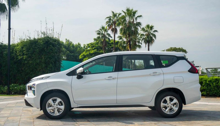 thuê xe 7 chỗ theo tháng tại Hà Nội