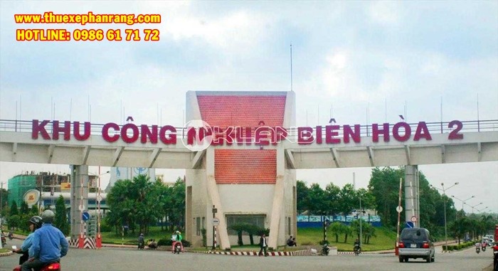Nội thất xe sạch sẽ và thoáng đãng khi thuê xe ô tô đi Biên Hòa