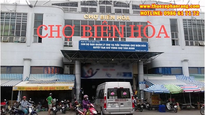 Xe 16 chỗ phù hợp cho nhóm nhỏ khi thuê xe ô tô đến Biên Hòa