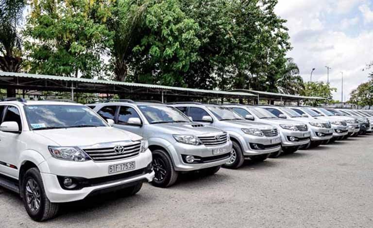 Công ty Gia Đình Việt có vị trí địa lý nằm gần sân bay nên rất thuận tiện cho việc giao nhận xe.