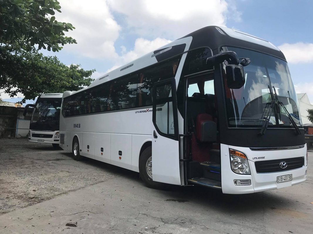Hướng Dẫn Chi Tiết Về Thuê Xe Ô Tô 50 Chỗ Tại Hà Nội: Trải Nghiệm Vượt Trội