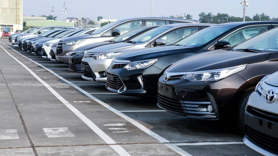 Xe ô tô tồn kho: Cơ hội và những điều cần biết