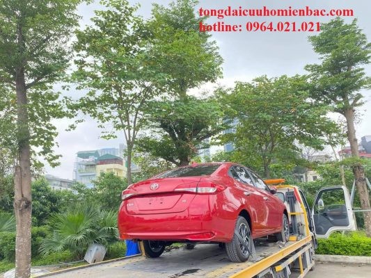 Dịch vụ cứu hộ xe ô tô uy tín vận chuyển xe về gara