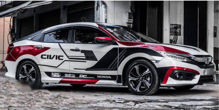 Mẫu tem dán sườn xe ô tô họa tiết hình học màu đỏ