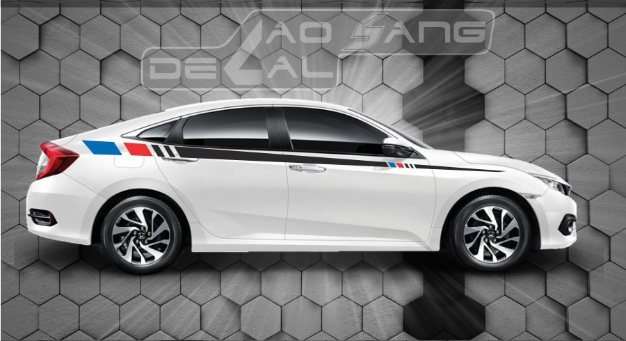 Decal dán sườn xe 4 chỗ với hoa văn phức tạp
