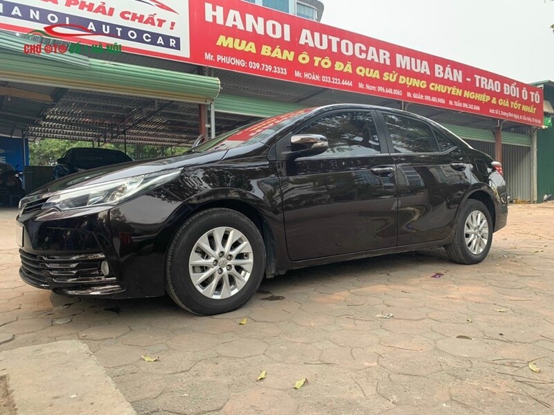 Thân xe ô tô cũ Toyota Corolla Altis 2017 bản E màu đen