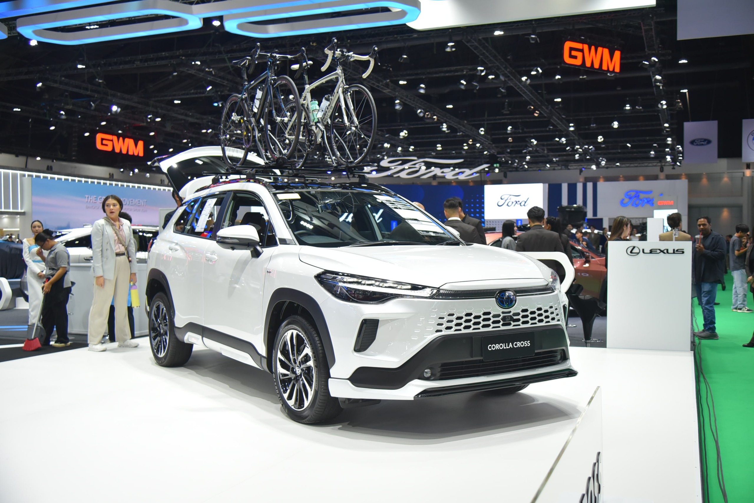 Toyota Corolla Cross 2024 - mẫu xe ô tô mới ra mắt tại BIMS 2024